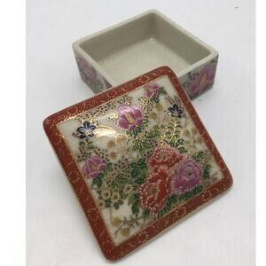 Satsuma Japan Ceramic Trinket Jewelry Box Hand painted Gold Trimmed